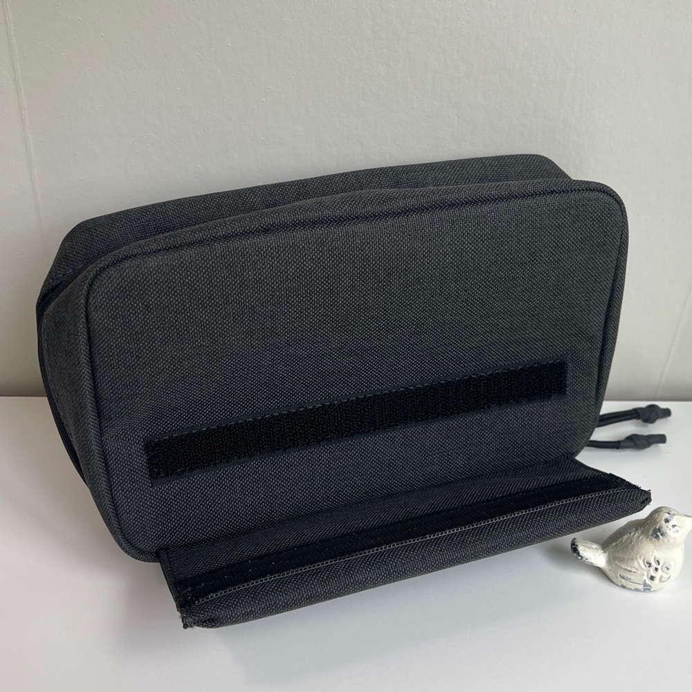 Halfday The Sidekick Tech Kit In Shadow New Without Tag 🏷️ - Picture 4 of 9
